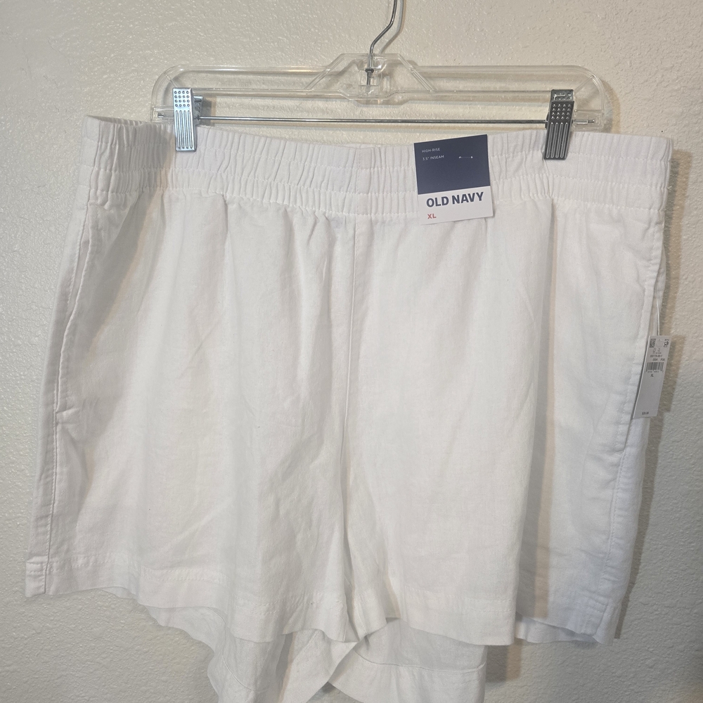 Old Navy Women's White Shorts New